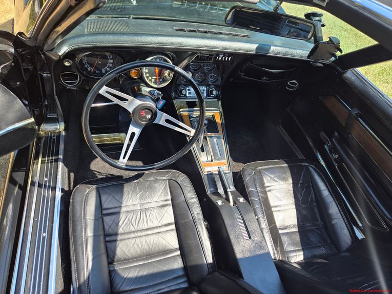 Chevrolet-Corvette-1972-Black-Black-10