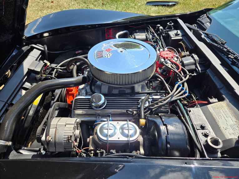 Chevrolet-Corvette-1972-Black-Black-11