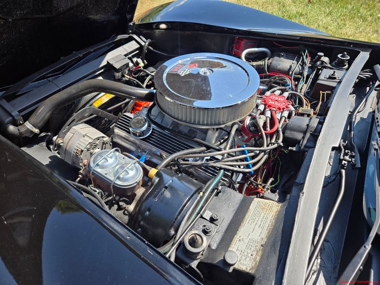 Chevrolet-Corvette-1972-Black-Black-12