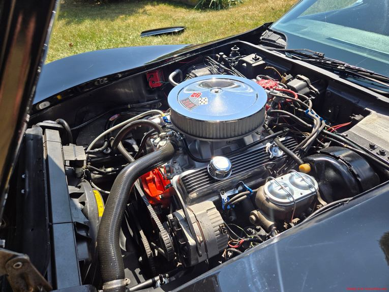 Chevrolet-Corvette-1972-Black-Black-13