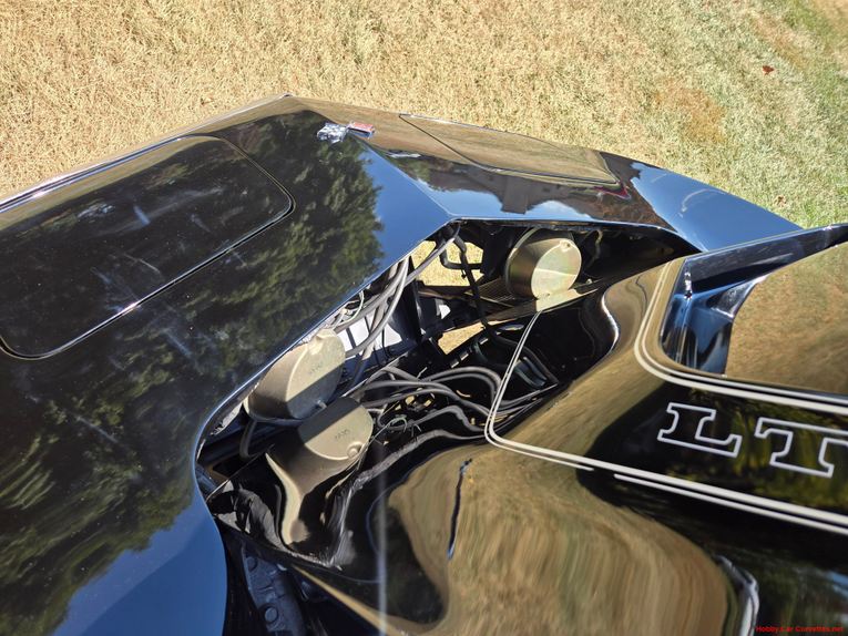 Chevrolet-Corvette-1972-Black-Black-14