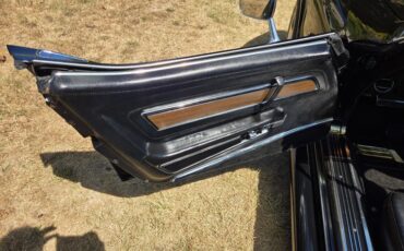 Chevrolet-Corvette-1972-Black-Black-2