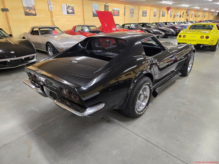 Chevrolet-Corvette-1972-Black-Black-21