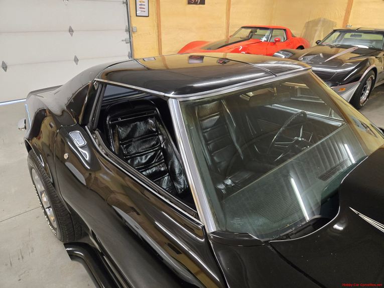 Chevrolet-Corvette-1972-Black-Black-22