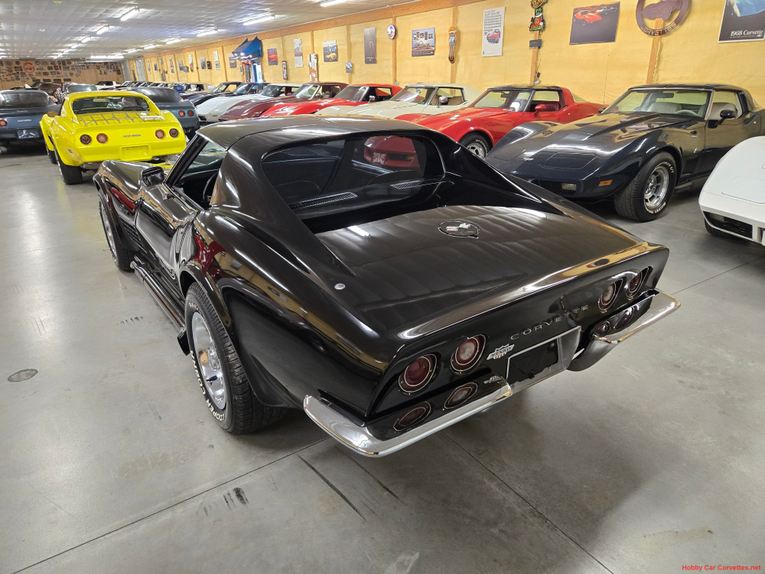 Chevrolet-Corvette-1972-Black-Black-26