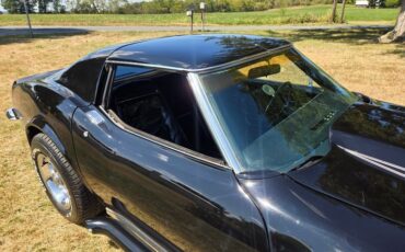 Chevrolet-Corvette-1972-Black-Black-28