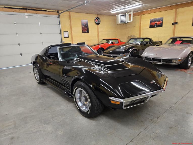 Chevrolet-Corvette-1972-Black-Black-30