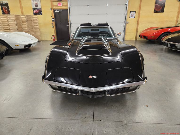 Chevrolet-Corvette-1972-Black-Black-31