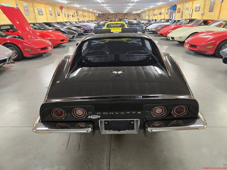 Chevrolet-Corvette-1972-Black-Black-36