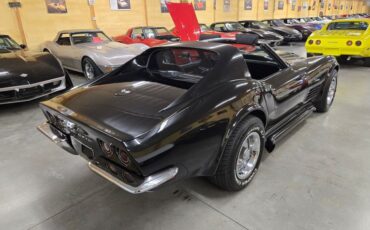 Chevrolet-Corvette-1972-Black-Black-37