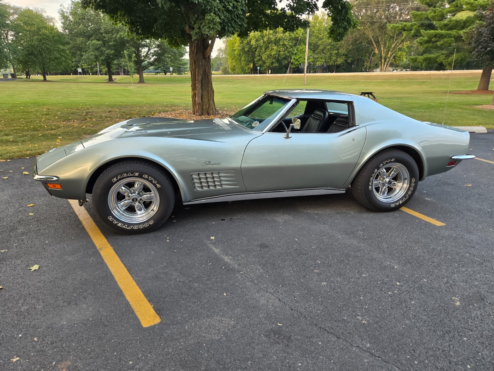 Chevrolet-Corvette-1972-Coupe-1
