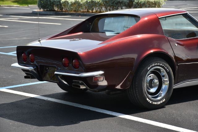 Chevrolet-Corvette-1972-Coupe-10
