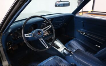 Chevrolet-Corvette-1972-Coupe-13
