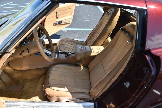 Chevrolet-Corvette-1972-Coupe-15