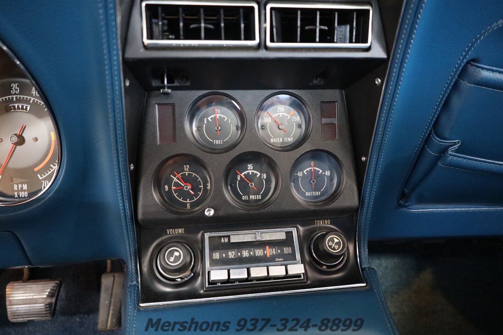 Chevrolet-Corvette-1972-Coupe-15