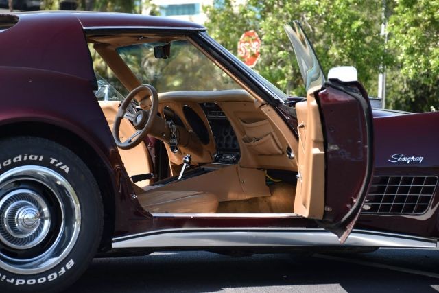 Chevrolet-Corvette-1972-Coupe-16