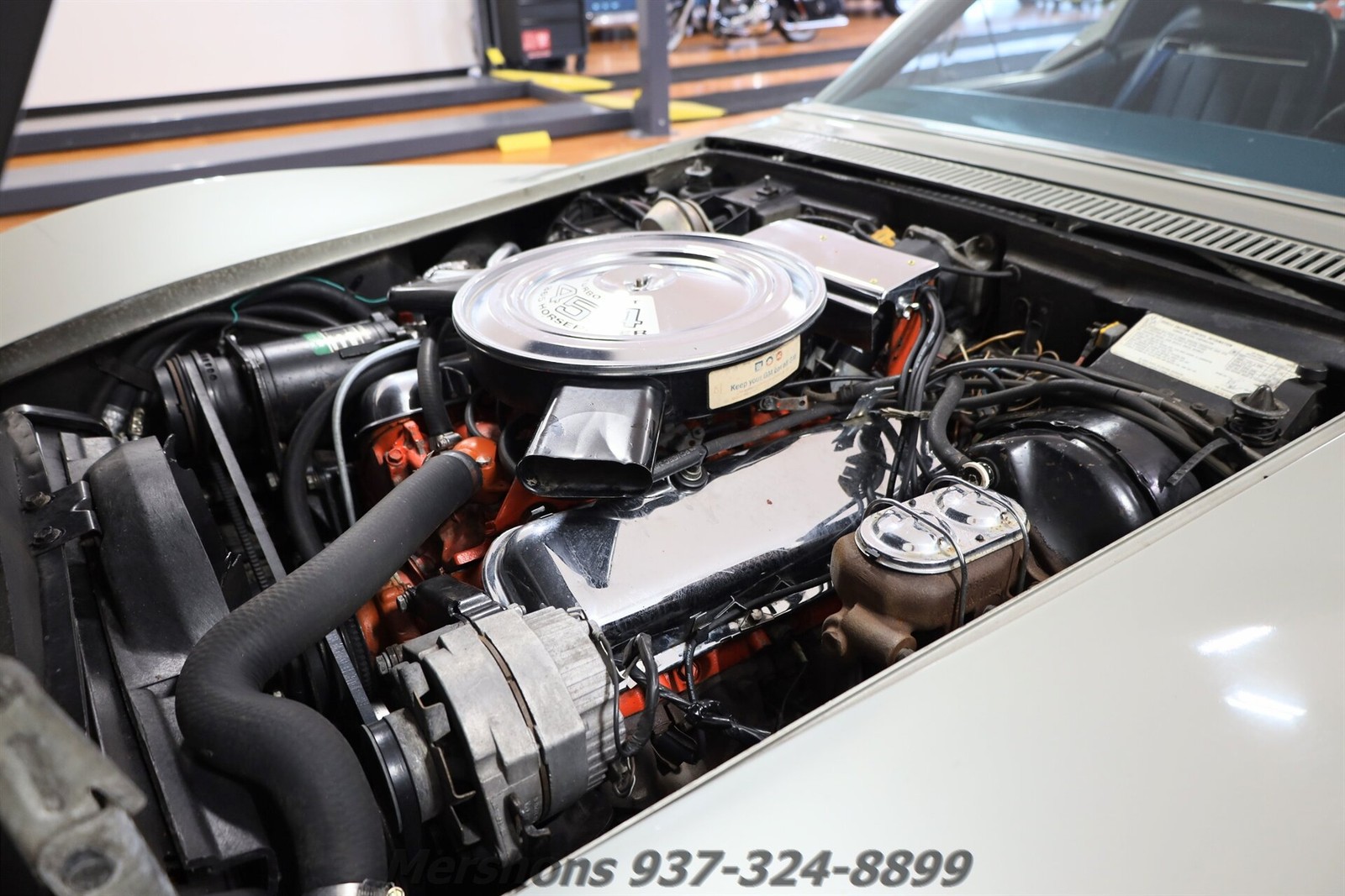 Chevrolet-Corvette-1972-Coupe-2