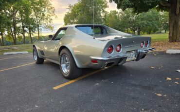 Chevrolet-Corvette-1972-Coupe-5