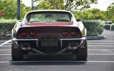 Chevrolet-Corvette-1972-Coupe-7