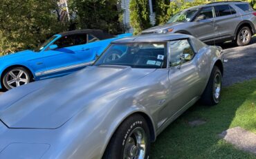 Chevrolet-Corvette-1973-2