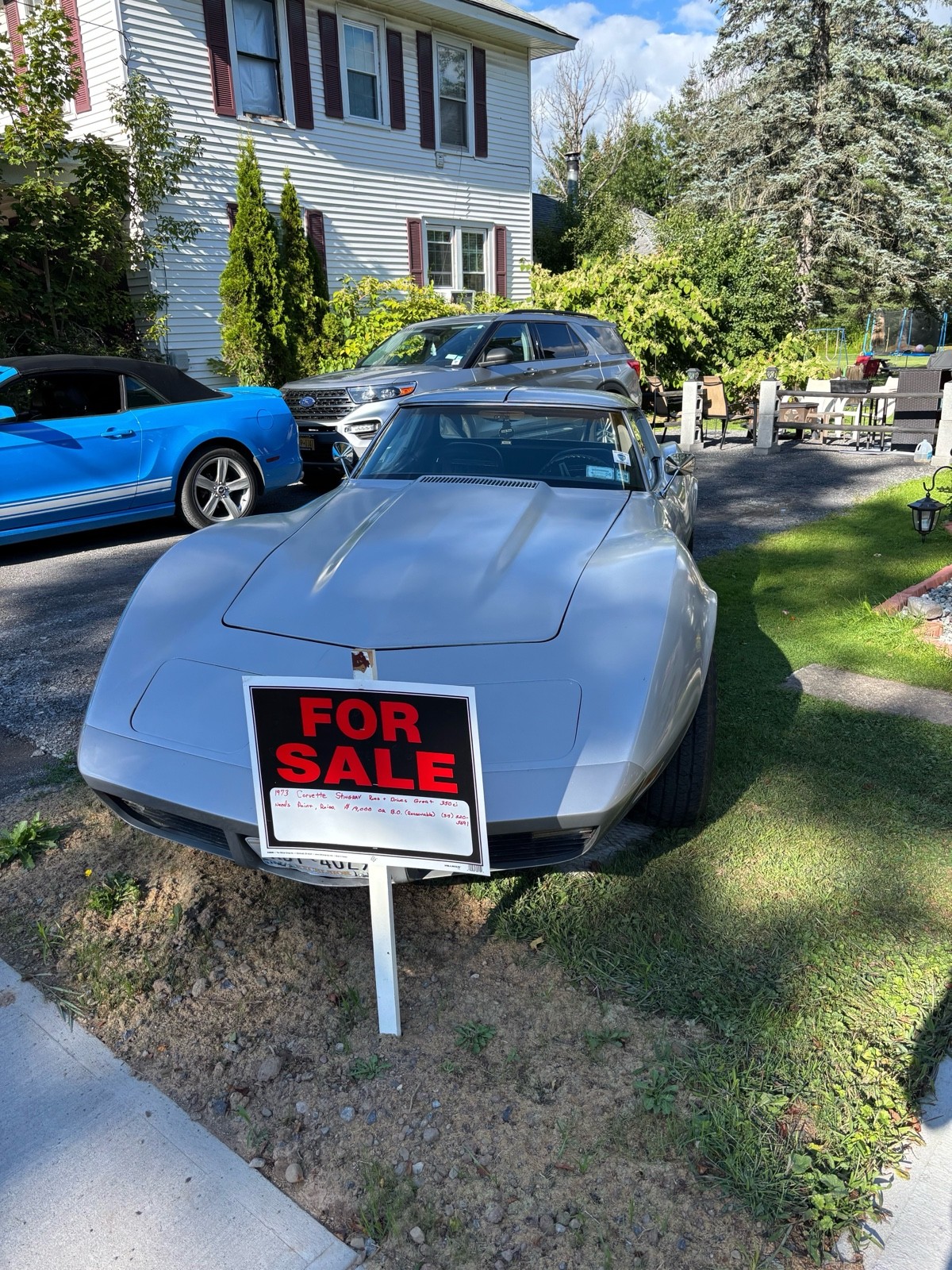 Chevrolet-Corvette-1973-4