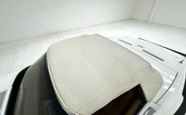 Chevrolet-Corvette-1973-Classic-White-Medium-Saddle-19