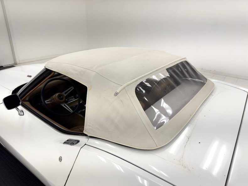Chevrolet-Corvette-1973-Classic-White-Medium-Saddle-23