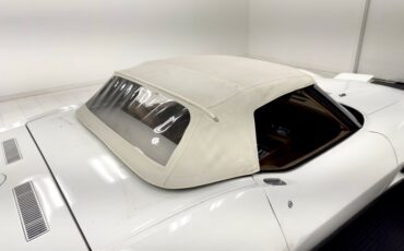 Chevrolet-Corvette-1973-Classic-White-Medium-Saddle-24