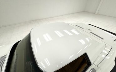 Chevrolet-Corvette-1973-Classic-White-Medium-Saddle-49
