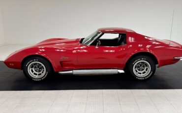 Chevrolet-Corvette-1973-Coupe-1