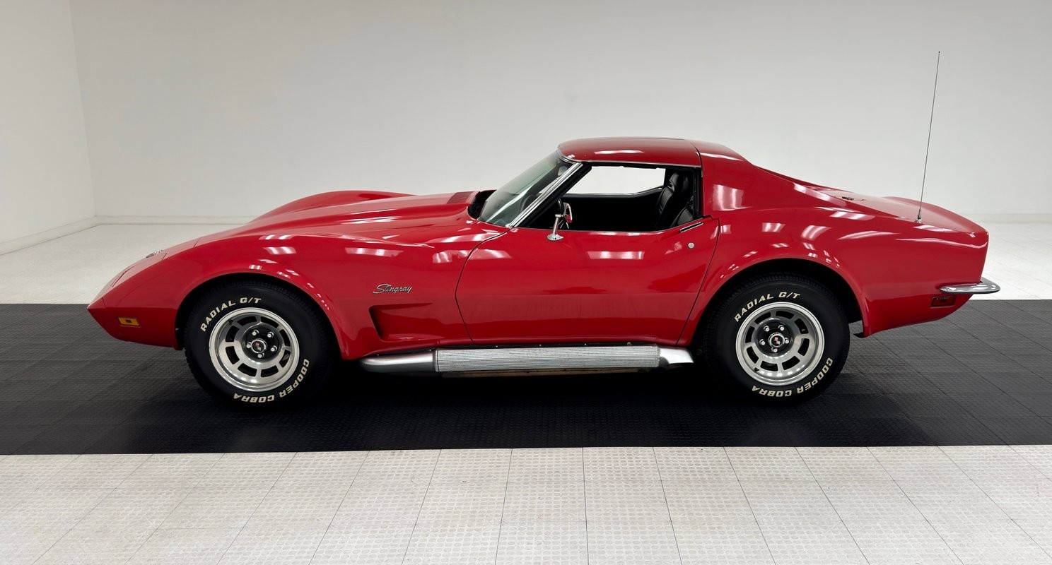 Chevrolet-Corvette-1973-Coupe-1