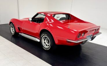 Chevrolet-Corvette-1973-Coupe-3
