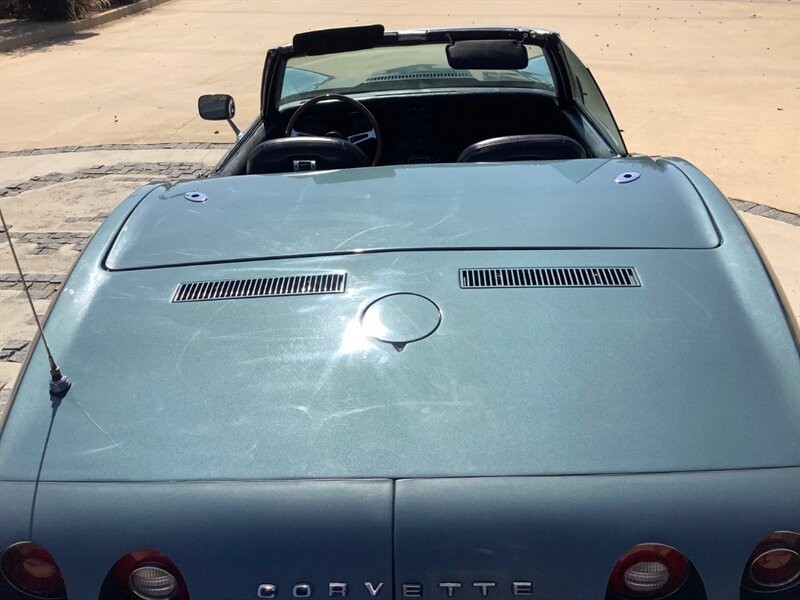 Chevrolet-Corvette-1974-Convertible-14
