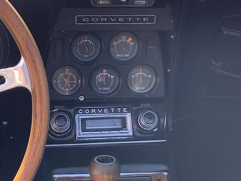 Chevrolet-Corvette-1974-Convertible-21
