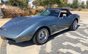 Chevrolet-Corvette-1974-Convertible
