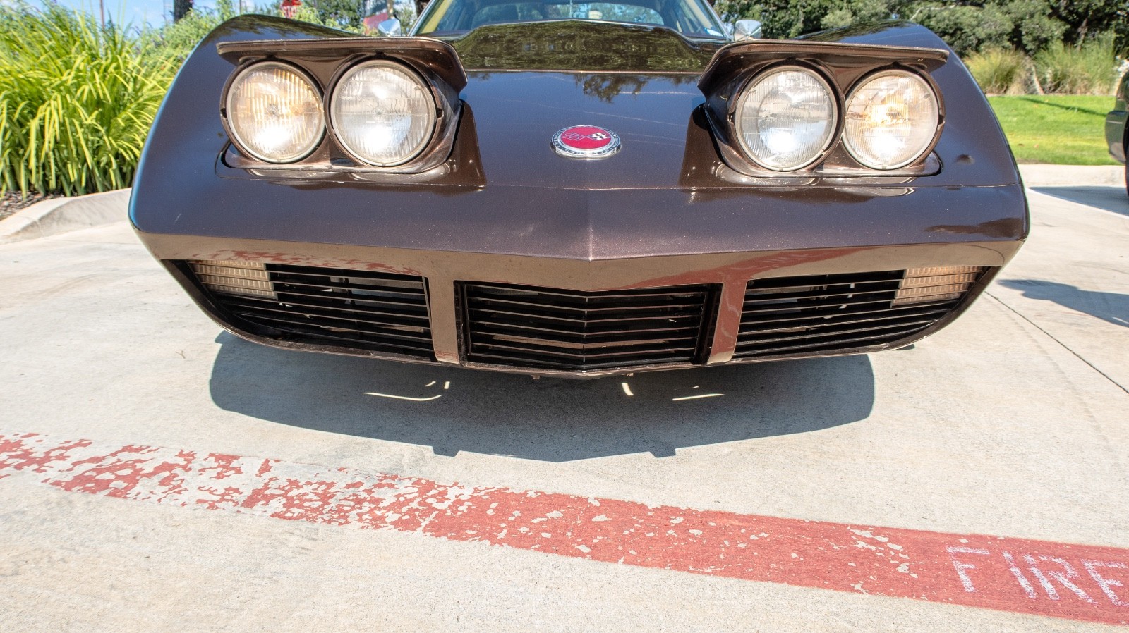 Chevrolet-Corvette-1974-Coupe-10