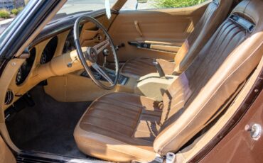 Chevrolet-Corvette-1974-Coupe-13