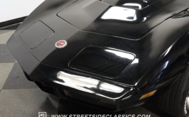 Chevrolet-Corvette-1974-Coupe-18