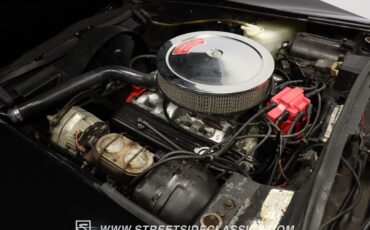 Chevrolet-Corvette-1974-Coupe-30