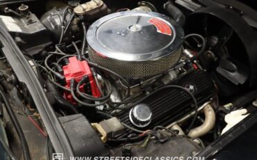 Chevrolet-Corvette-1974-Coupe-32