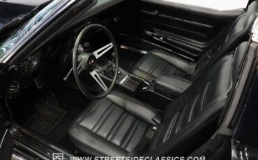 Chevrolet-Corvette-1974-Coupe-4