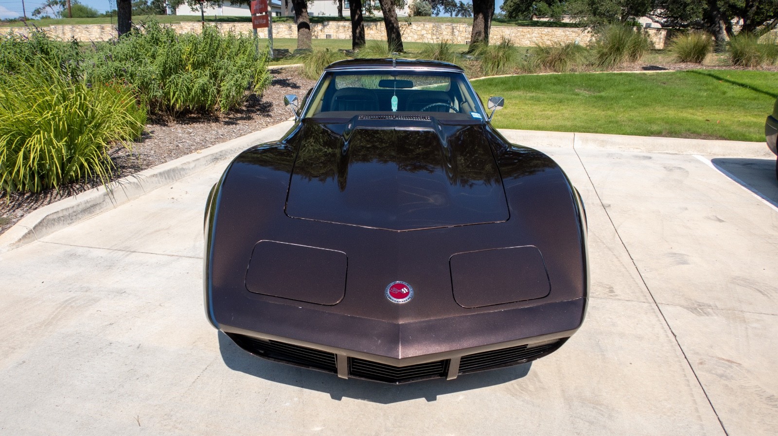 Chevrolet-Corvette-1974-Coupe-9