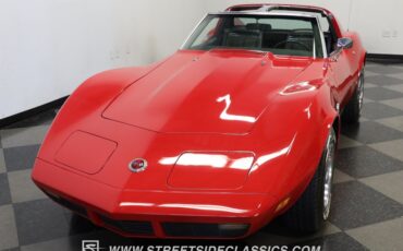 Chevrolet-Corvette-1974-Red-Black-1