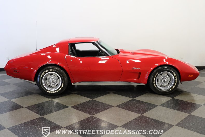 Chevrolet-Corvette-1974-Red-Black-11