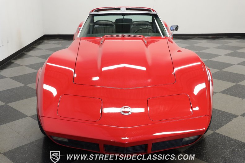 Chevrolet-Corvette-1974-Red-Black-16
