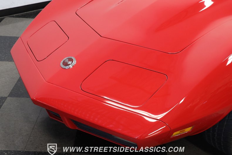 Chevrolet-Corvette-1974-Red-Black-17