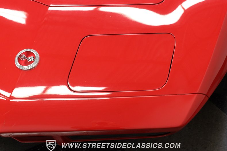 Chevrolet-Corvette-1974-Red-Black-18