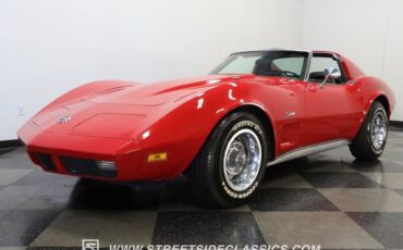 Chevrolet-Corvette-1974-Red-Black-19