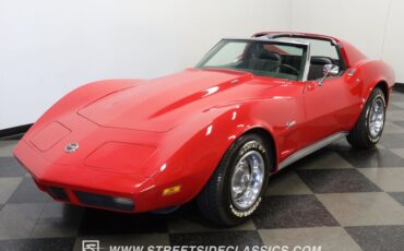 Chevrolet-Corvette-1974-Red-Black-2