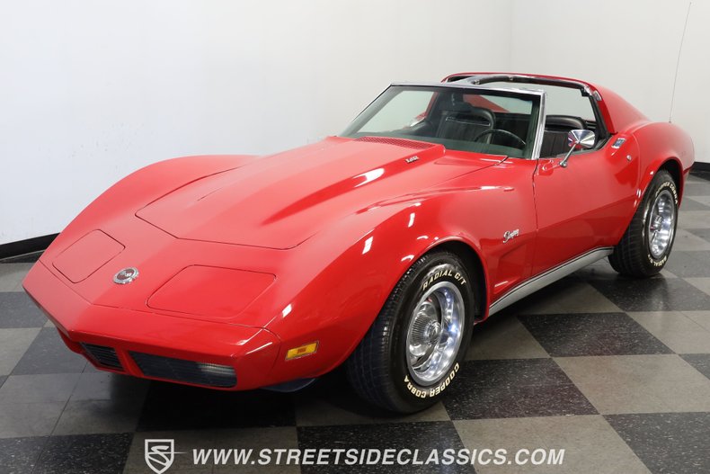 Chevrolet-Corvette-1974-Red-Black-2